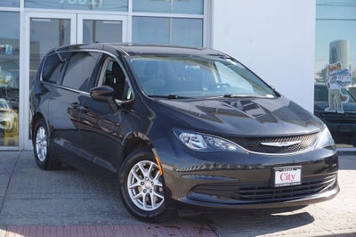 2020 Chrysler Voyager LX