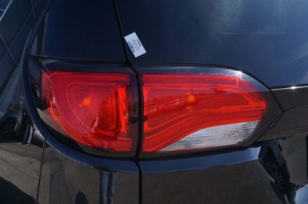 2020 Chrysler Voyager LX