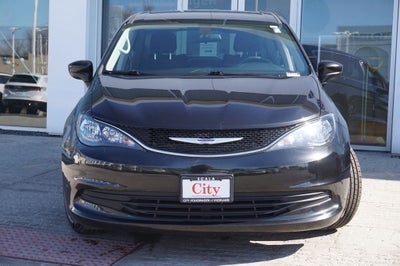 2020 Chrysler Voyager LX