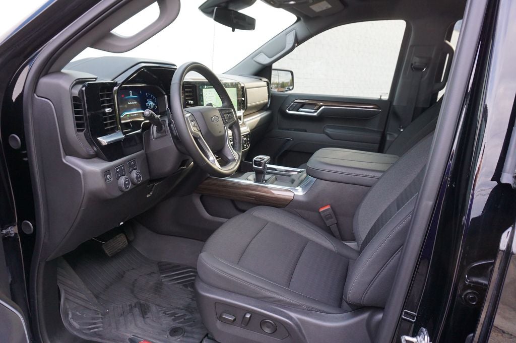 2025 Chevrolet Silverado 1500 LT Trail Boss