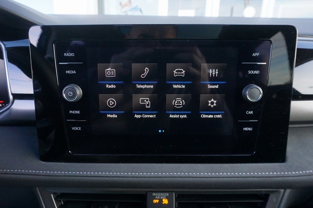 2025 Volkswagen Taos 1.5T SE Black