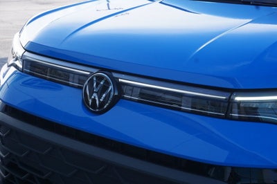 2025 Volkswagen Taos 1.5T SE Black