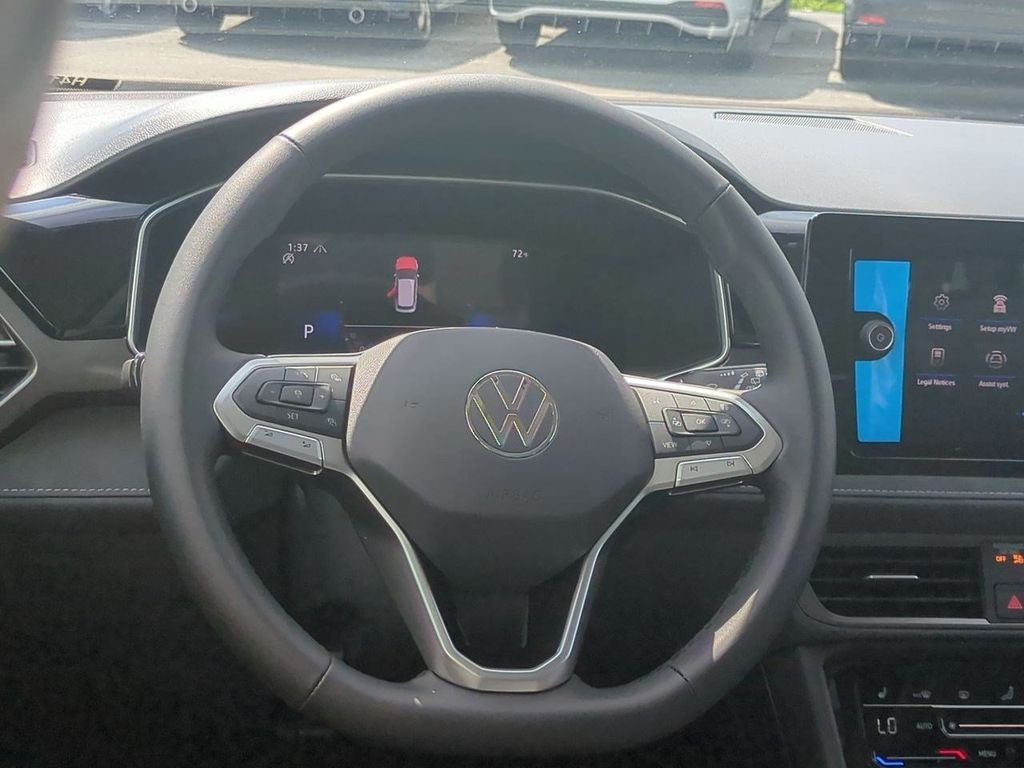 2025 Volkswagen Taos 1.5T SE Black