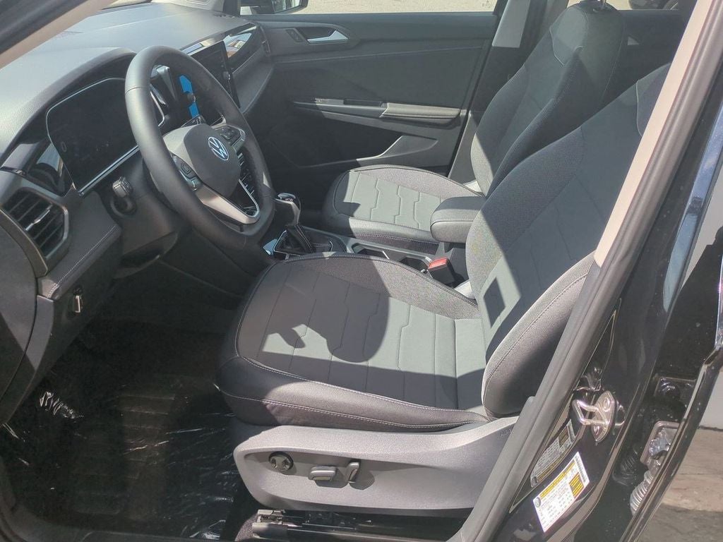 2025 Volkswagen Taos 1.5T SE Black