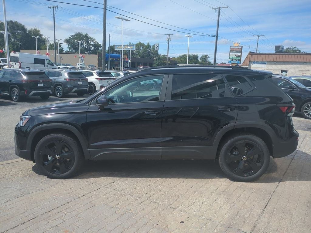 2025 Volkswagen Taos 1.5T SE Black