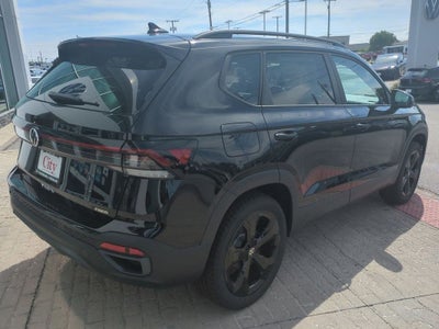 2025 Volkswagen Taos 1.5T SE Black