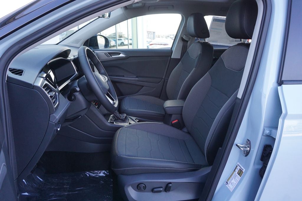 2026 Volkswagen Taos 1.5T SE Black