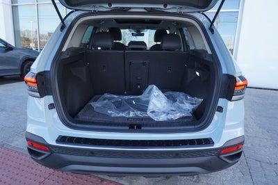 2026 Volkswagen Taos 1.5T SE Black