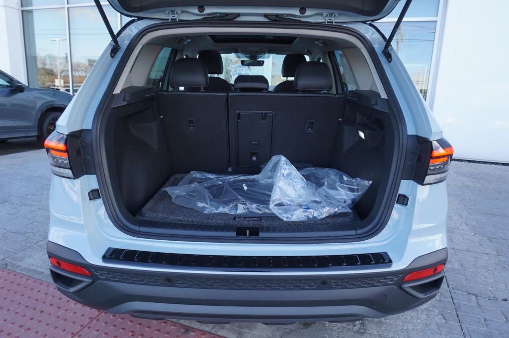 2026 Volkswagen Taos 1.5T SE Black