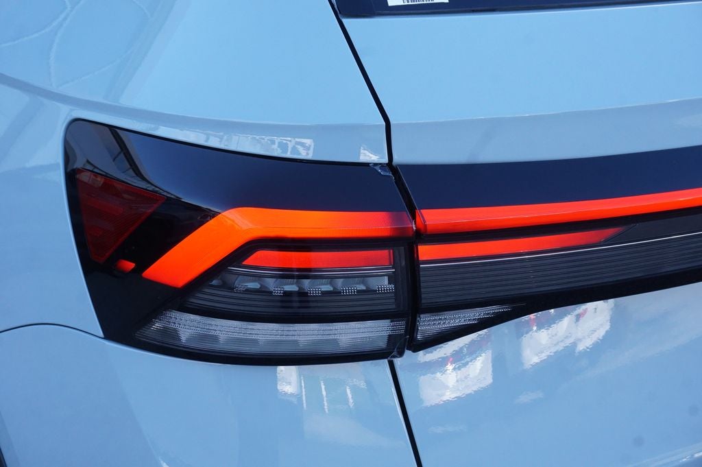 2026 Volkswagen Taos 1.5T SE Black