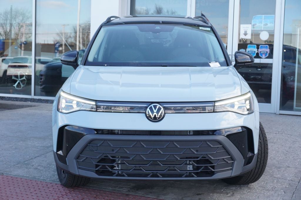 2026 Volkswagen Taos 1.5T SE Black