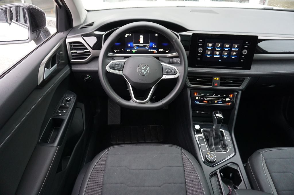 2026 Volkswagen Taos 1.5T SE Black