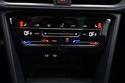 2026 Volkswagen Taos 1.5T SE Black