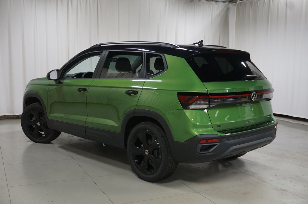 2026 Volkswagen Taos 1.5T SE Black