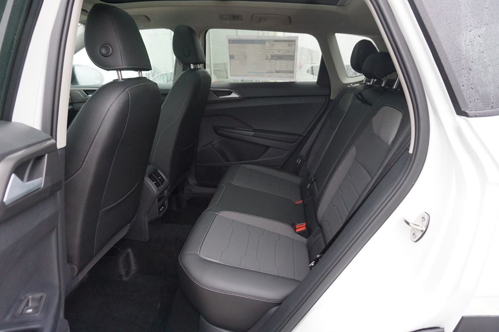 2026 Volkswagen Taos 1.5T SE Black