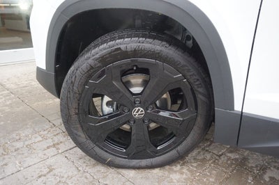 2026 Volkswagen Taos 1.5T SE Black