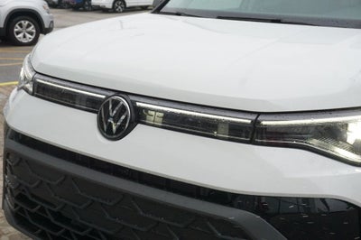 2026 Volkswagen Taos 1.5T SE Black