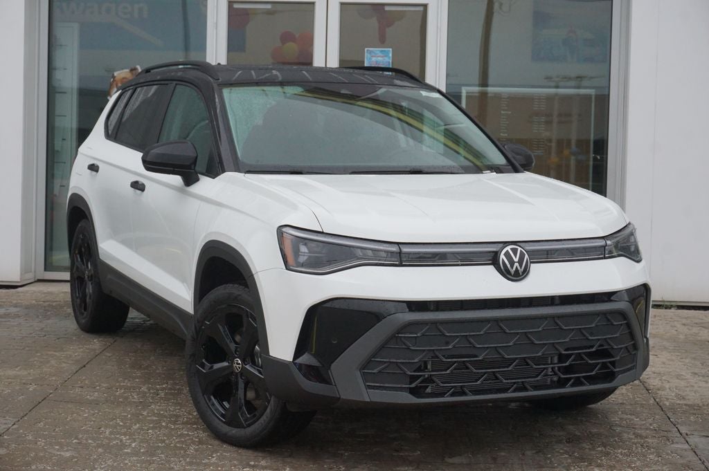 2026 Volkswagen Taos 1.5T SE Black