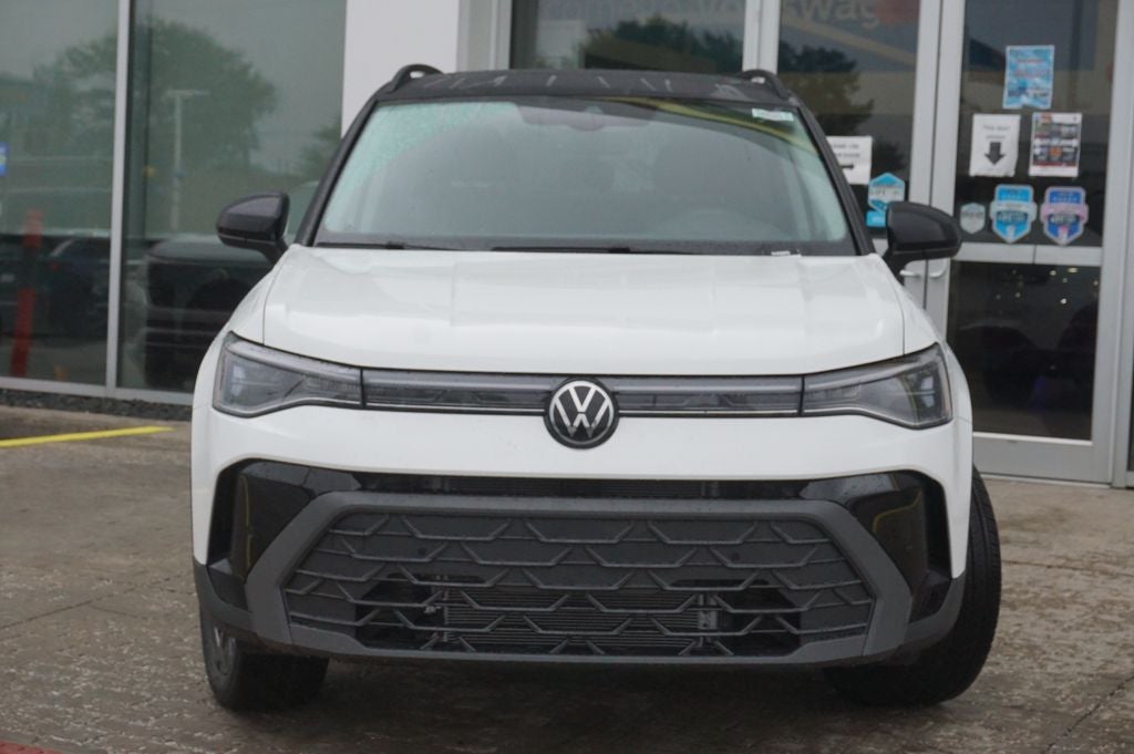 2026 Volkswagen Taos 1.5T SE Black