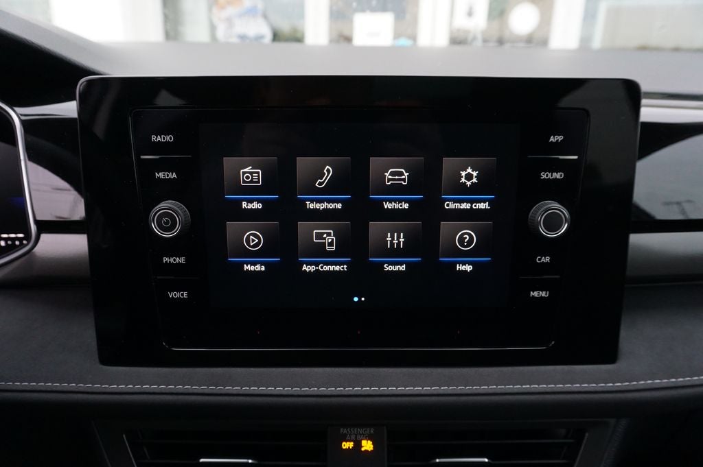 2025 Volkswagen Taos 1.5T SE Black