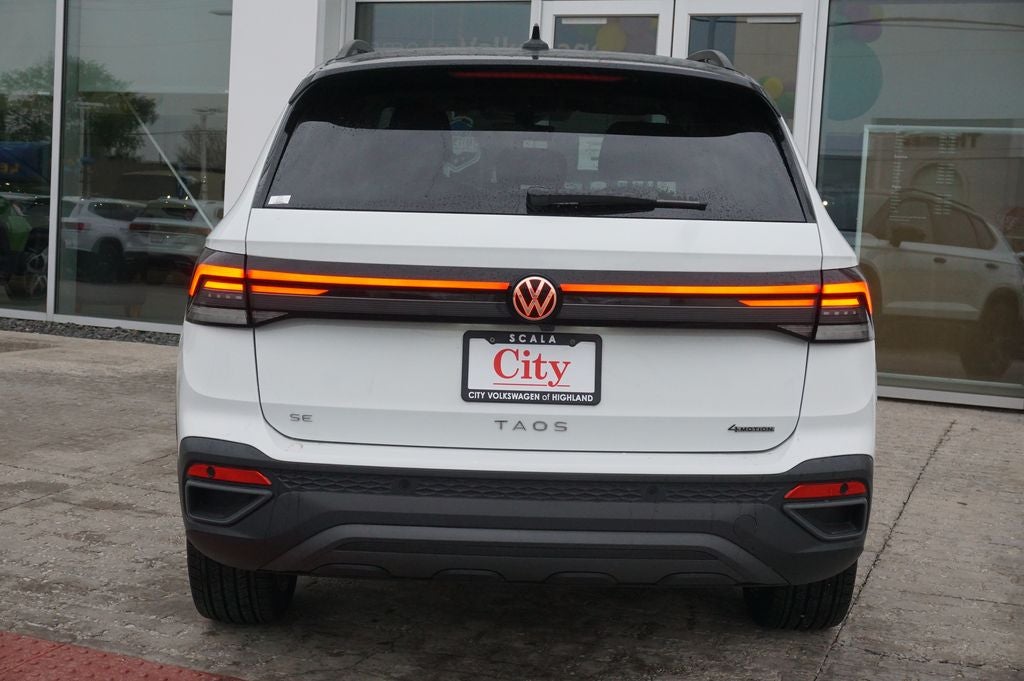 2025 Volkswagen Taos 1.5T SE Black