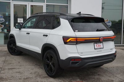 2025 Volkswagen Taos 1.5T SE Black