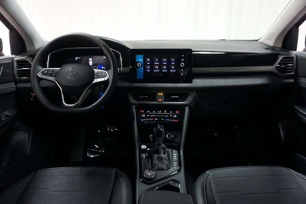 2026 Volkswagen Taos 1.5T SE Black