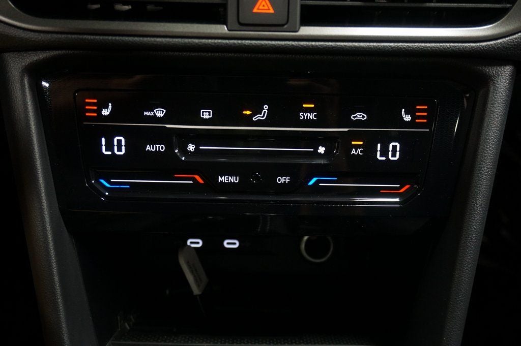 2026 Volkswagen Taos 1.5T SE Black