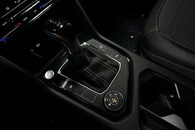 2026 Volkswagen Taos 1.5T SE Black