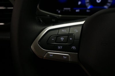 2026 Volkswagen Taos 1.5T SE Black