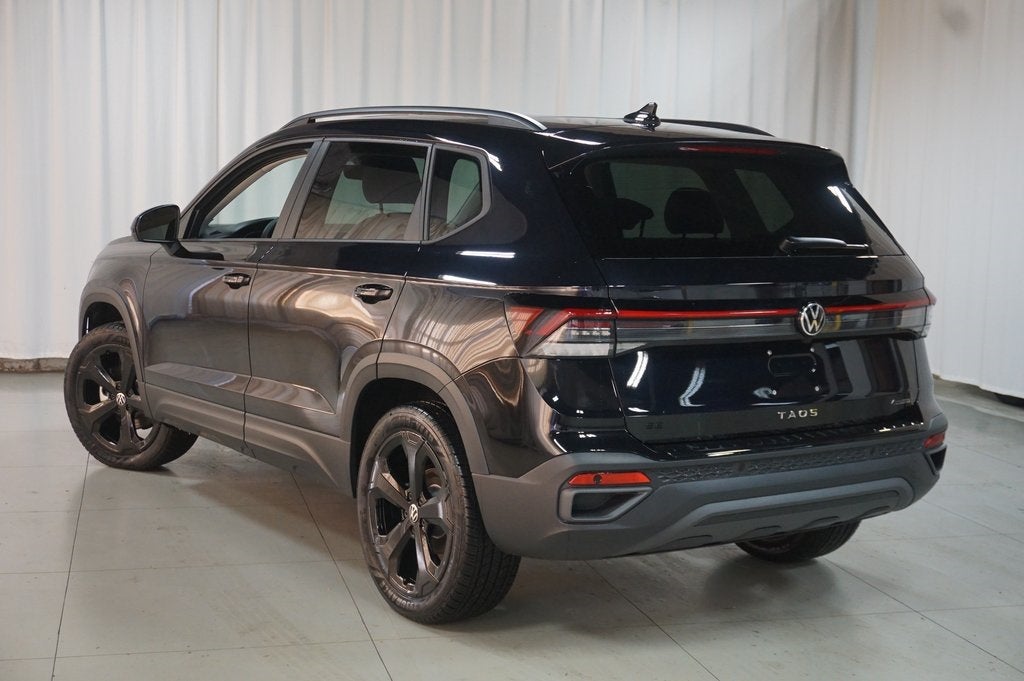 2026 Volkswagen Taos 1.5T SE Black