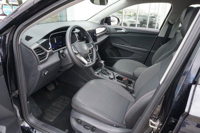 2025 Volkswagen Taos 1.5T SE Black