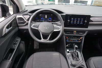 2025 Volkswagen Taos 1.5T SE Black