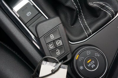 2025 Volkswagen Taos 1.5T SE Black