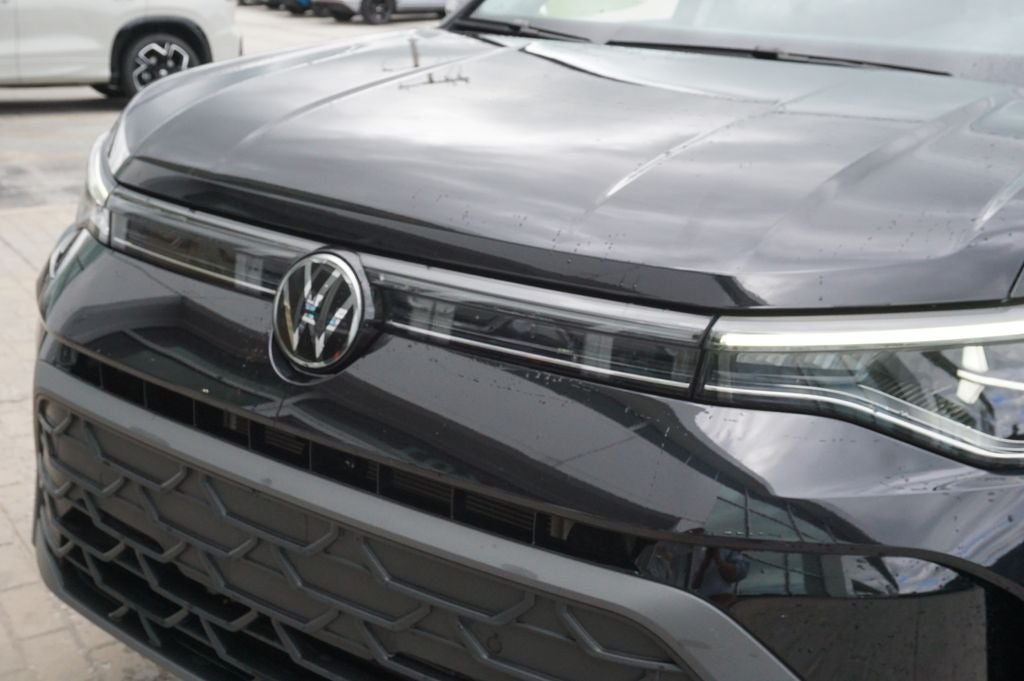 2025 Volkswagen Taos 1.5T SE Black