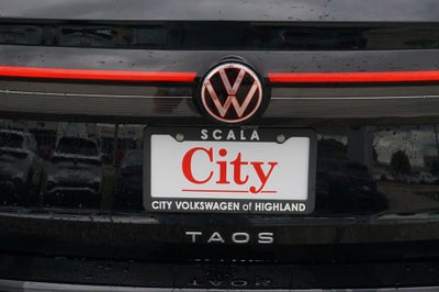 2025 Volkswagen Taos 1.5T SE Black