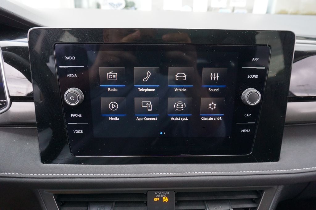 2025 Volkswagen Taos 1.5T SE Black