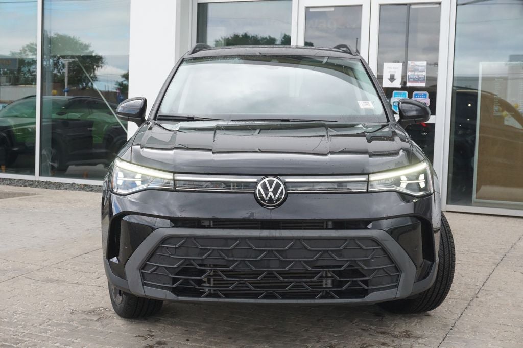 2025 Volkswagen Taos 1.5T SE Black