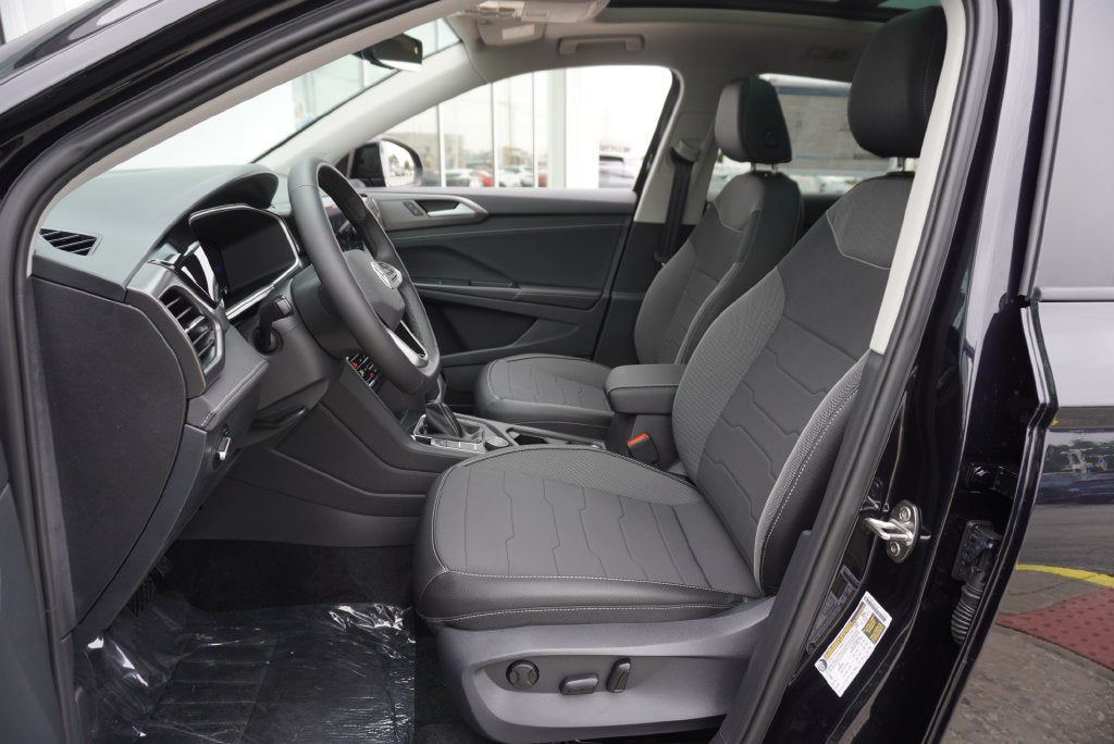 2027 Volkswagen Taos 1.5T SE Black