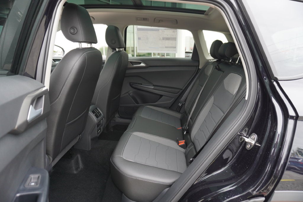 2027 Volkswagen Taos 1.5T SE Black