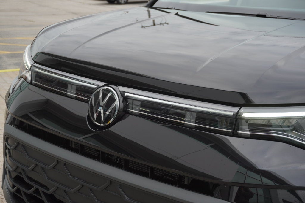 2027 Volkswagen Taos 1.5T SE Black
