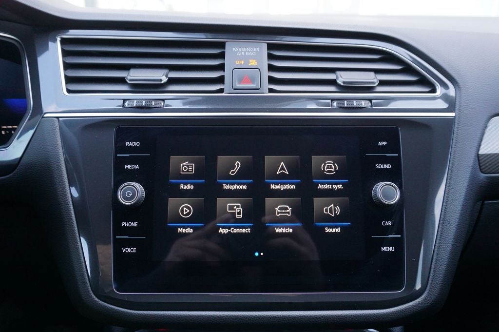 2023 Volkswagen Tiguan 2.0T SE