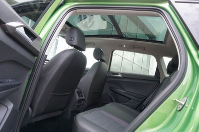 2025 Volkswagen Taos 1.5T SE Black