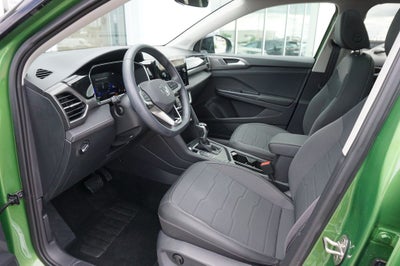 2025 Volkswagen Taos 1.5T SE Black