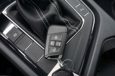 2025 Volkswagen Taos 1.5T SE Black