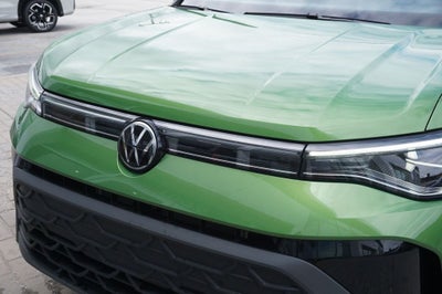 2025 Volkswagen Taos 1.5T SE Black
