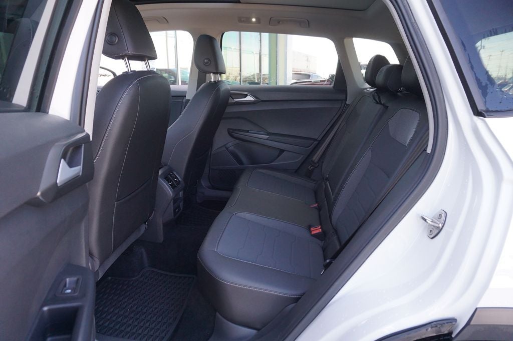 2025 Volkswagen Taos 1.5T SE Black