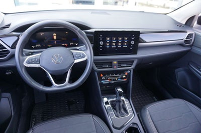 2025 Volkswagen Taos 1.5T SE Black