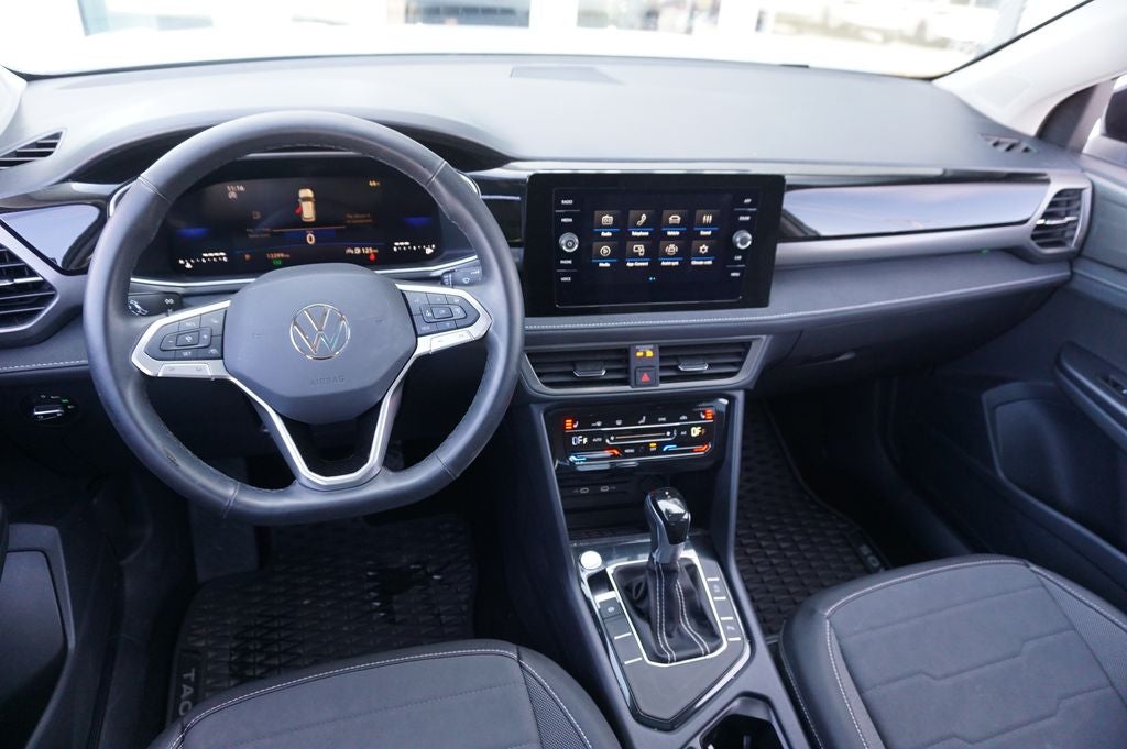 2025 Volkswagen Taos 1.5T SE Black