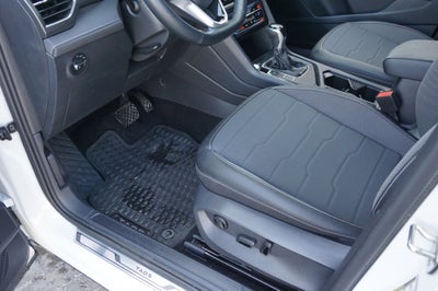 2025 Volkswagen Taos 1.5T SE Black